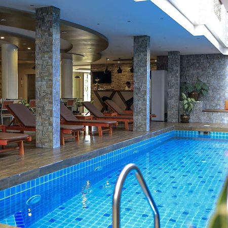 Triton Beach Hotel & Spa остров Маафуши Екстериор снимка